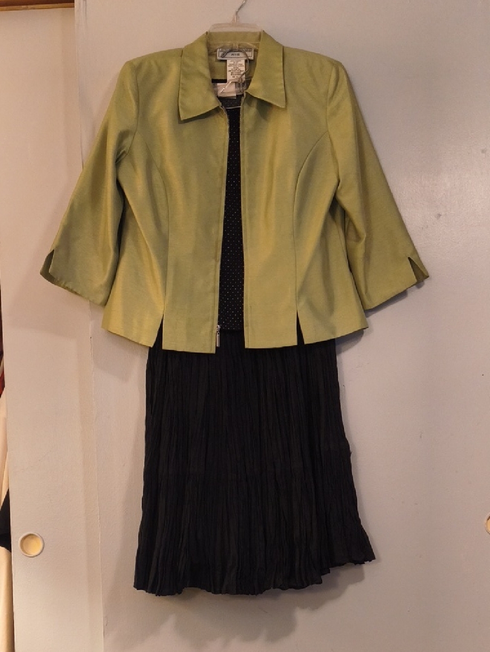 Jessica Howard Lime Green Cropped Zip-Front Blazer